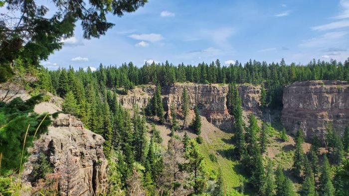 Chasm Provincial Park