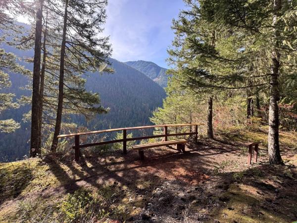 Skagit Bluffs Trail - Manning Park